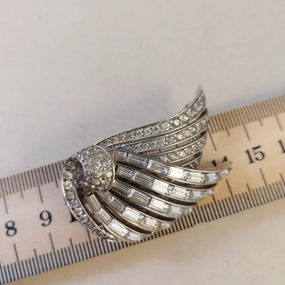 Art Deco Silver Women's Jewelry Brooch - Picture 11 of 16